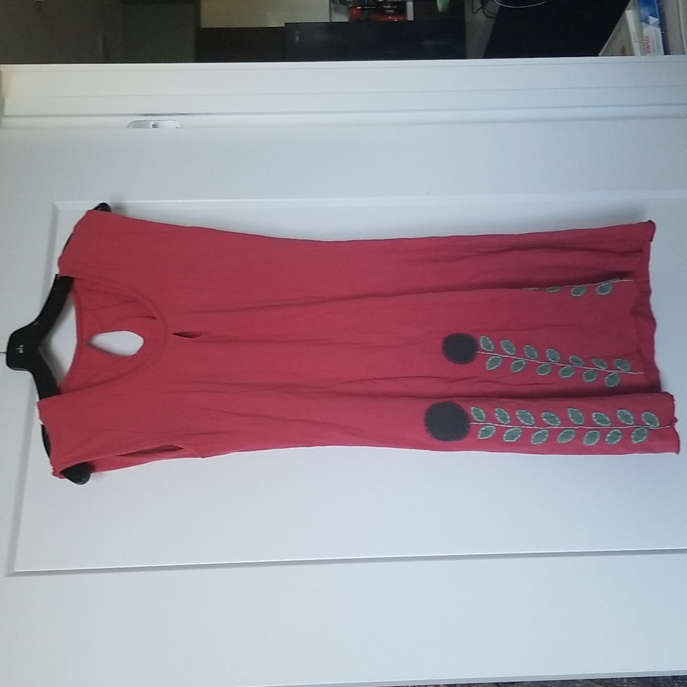 Syneray Dusty Rose Dress Hand Crafted Floral Applique Size S